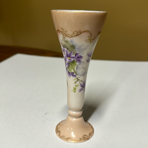 D&C Limoges Bud Vase Handpainted Purple Flowers Delinieres & Co. 5.75” tall - Picture 1 of 6